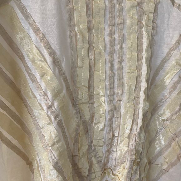 Banana Republic Heritage t shirt. - Picture 3 of 4